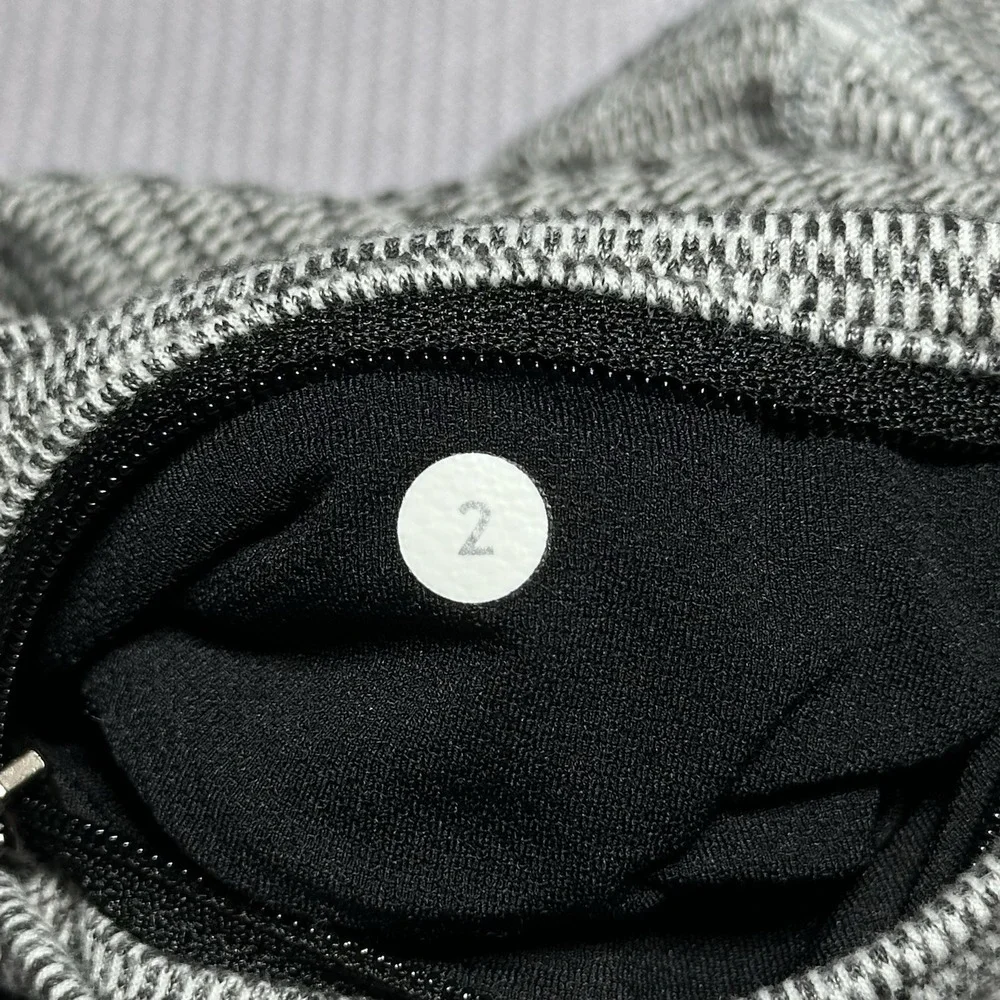 Lululemon Base‎ Runner 1/2 Zip Size 2 Performance Rulu Fabric Mini Check Heather